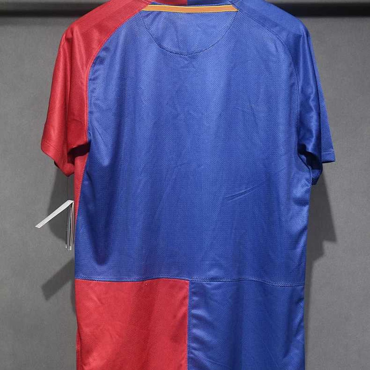 Jersey FC Barcelona 2008-09 Local rojo, foto 5 de 8