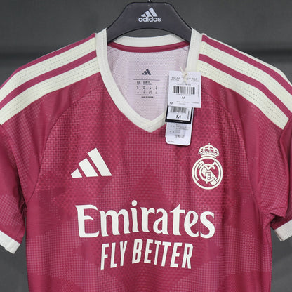 Jersey Real Madrid 2026-27 Tercero rojo, foto 6 de 6