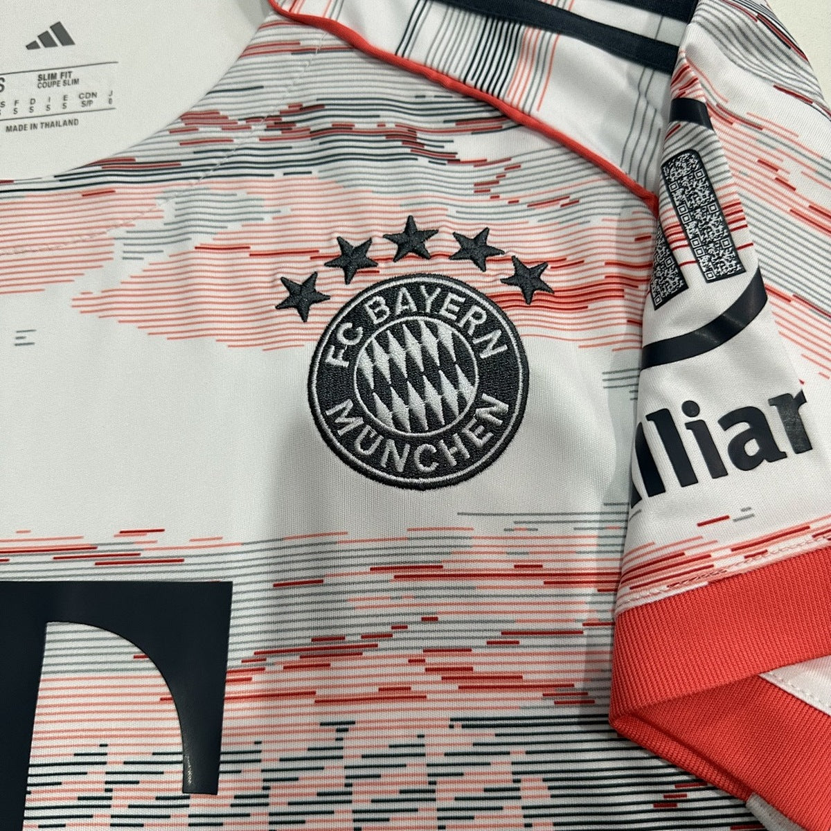 Jersey Bayern Múnich 2025-26 Visitante blanco, foto 7 de 7