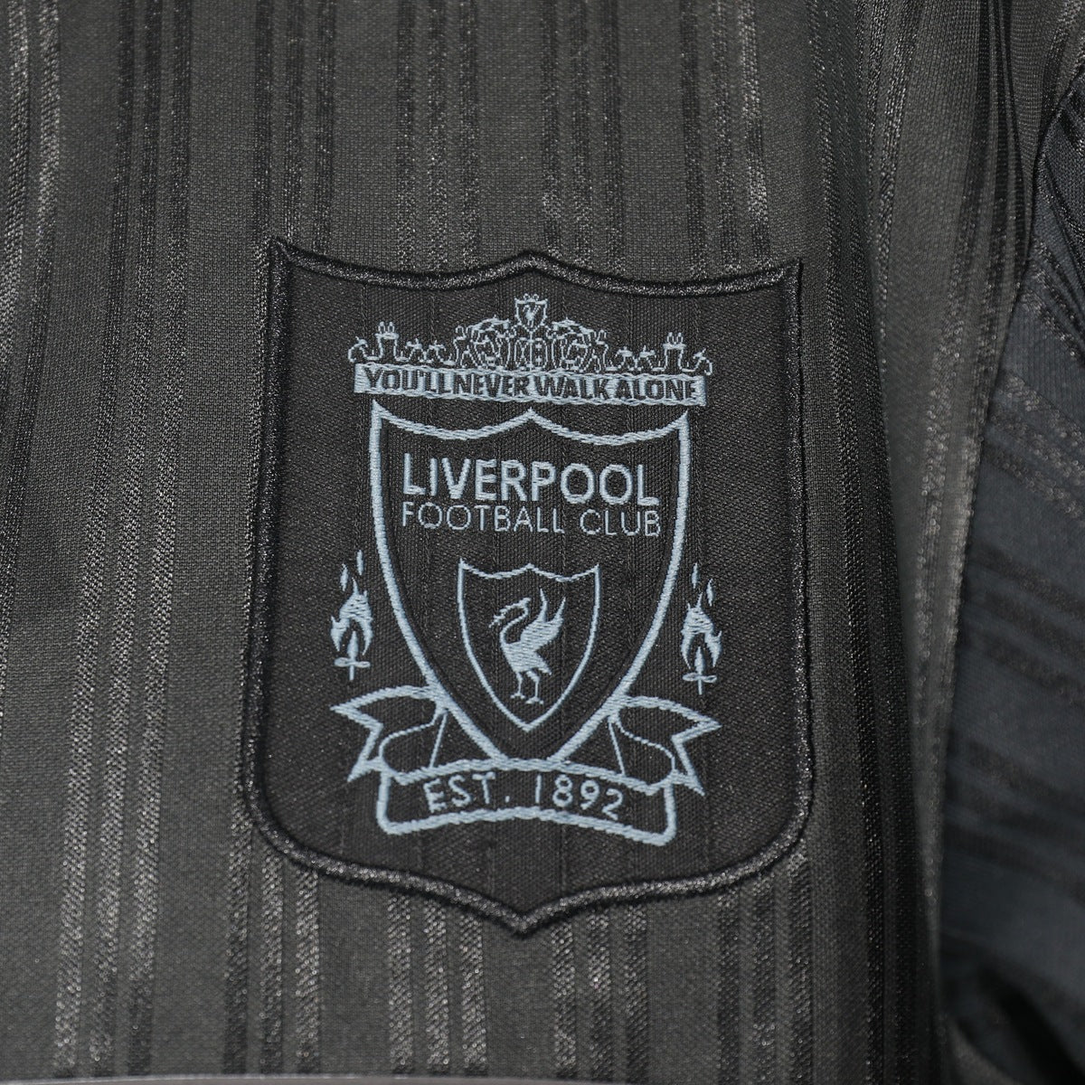 Playera Retro Liverpool adidas 1995/96 Sin Patrocinios Negra negro, foto 8 de 8