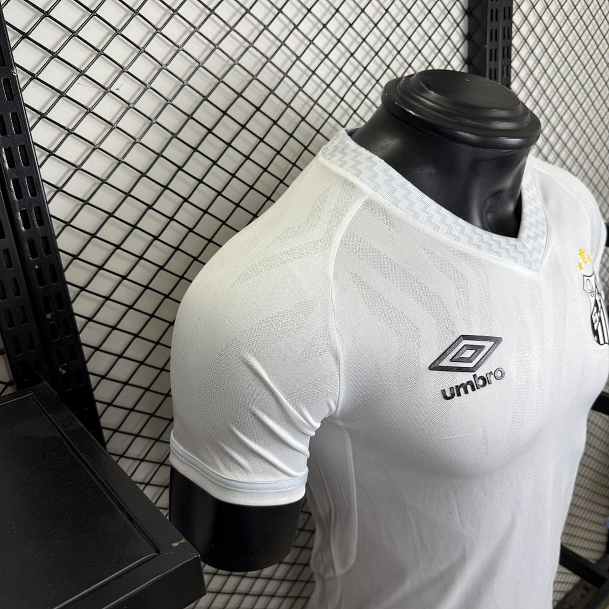 Jersey Santos do Brasil FC 2025-26 Local blanco, foto 8 de 11