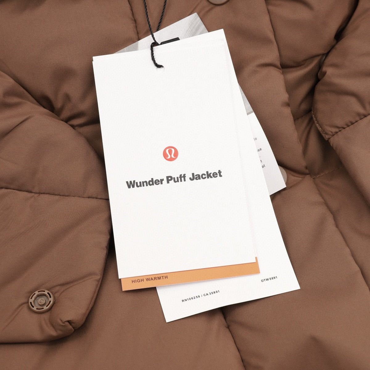 Chamarra de Plumas lululemon Wunder Puff 5 Paneles Café, foto 4 de 9