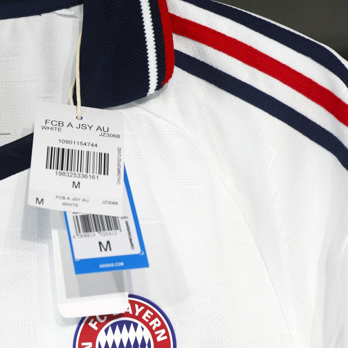 Jersey Bayern Múnich 2026-27 Visitante blanco, foto 5 de 8