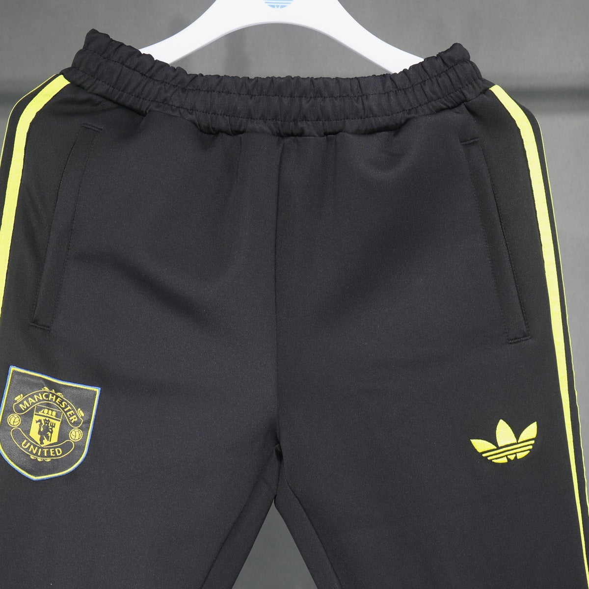 Conjunto Manchester United adidas 2026 Negro, foto 7 de 12