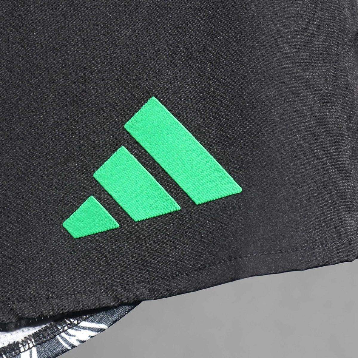 Short Arsenal adidas 2024-25 Visitante negro, foto 5 de 6