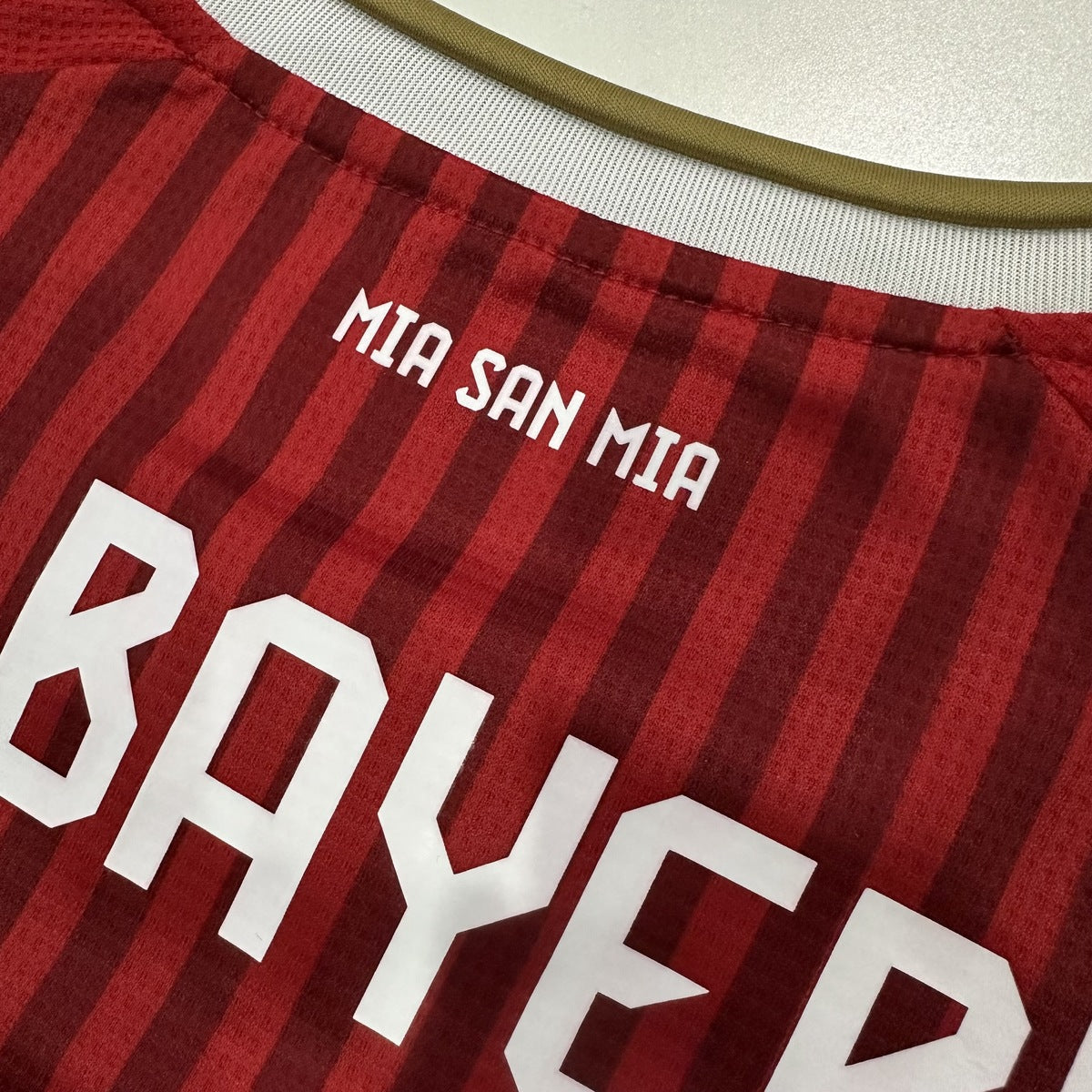 Jersey Bayern Múnich 2026-27 Local rojo, foto 7 de 8