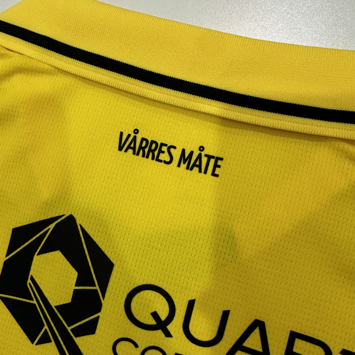 Jersey Bodø/Glimt 2026-27 Local amarillo, foto 7 de 8