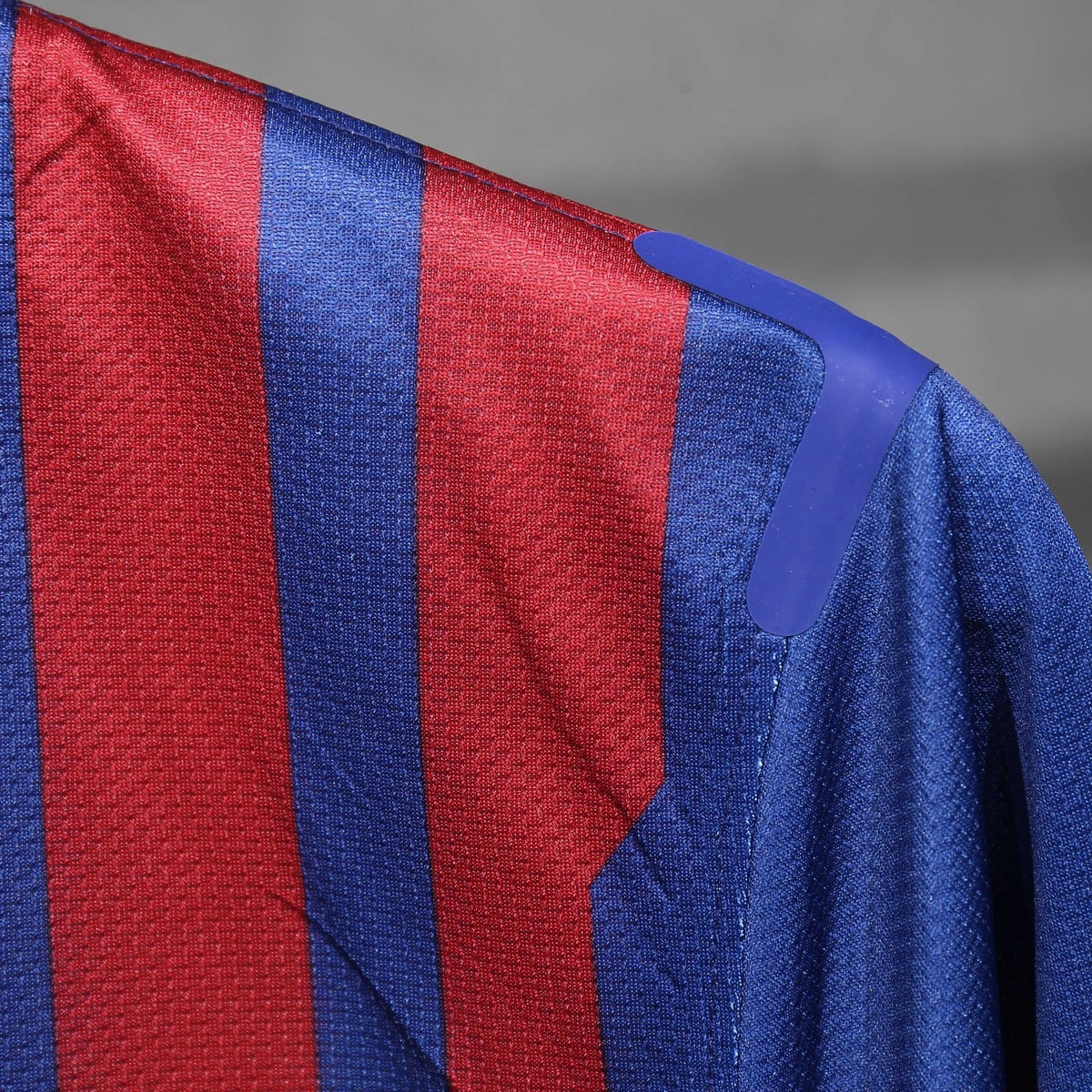 Jersey FC Barcelona 2011-12 Local rojo, foto 7 de 9