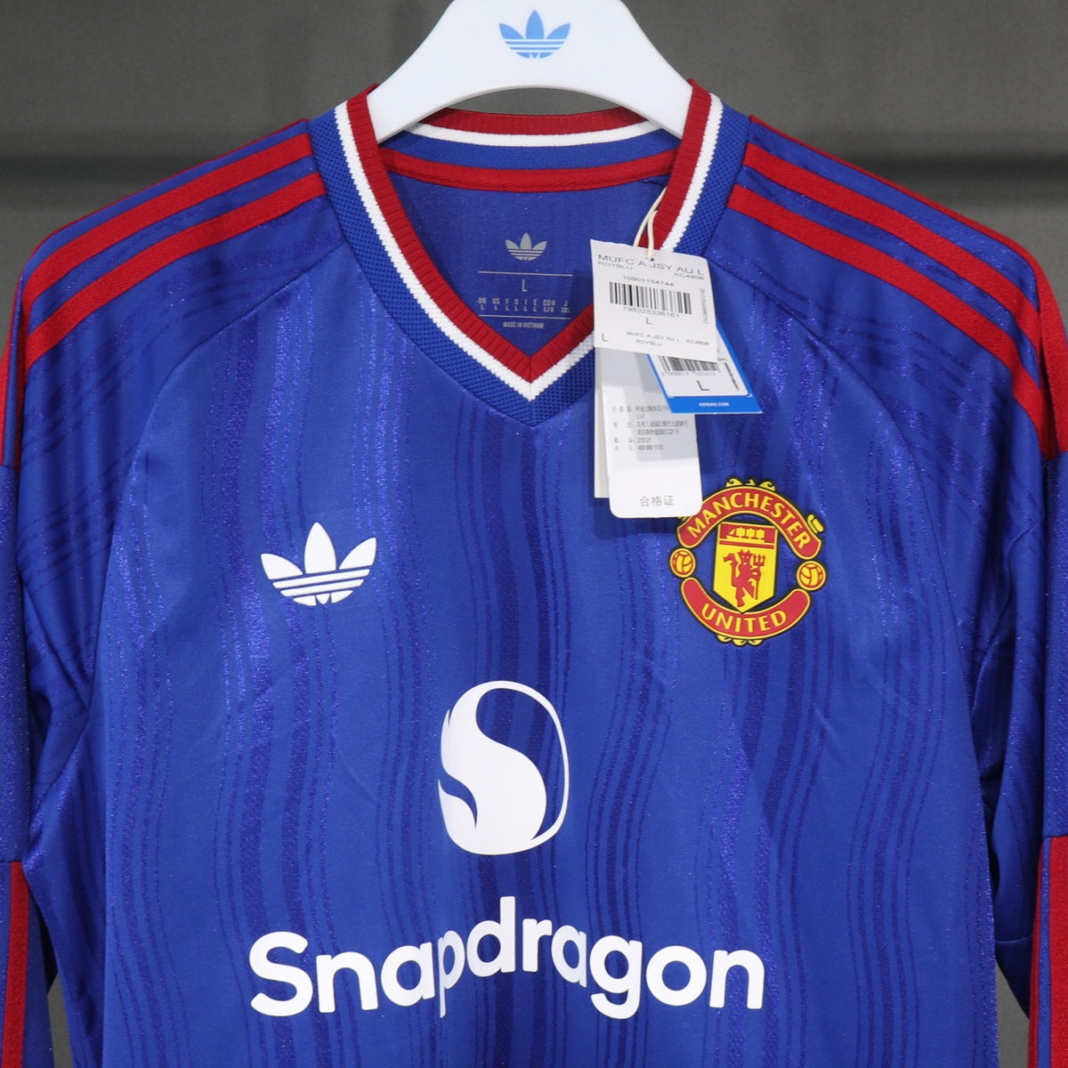 Jersey Manchester United 2026-27 Visitante azul, foto 6 de 6