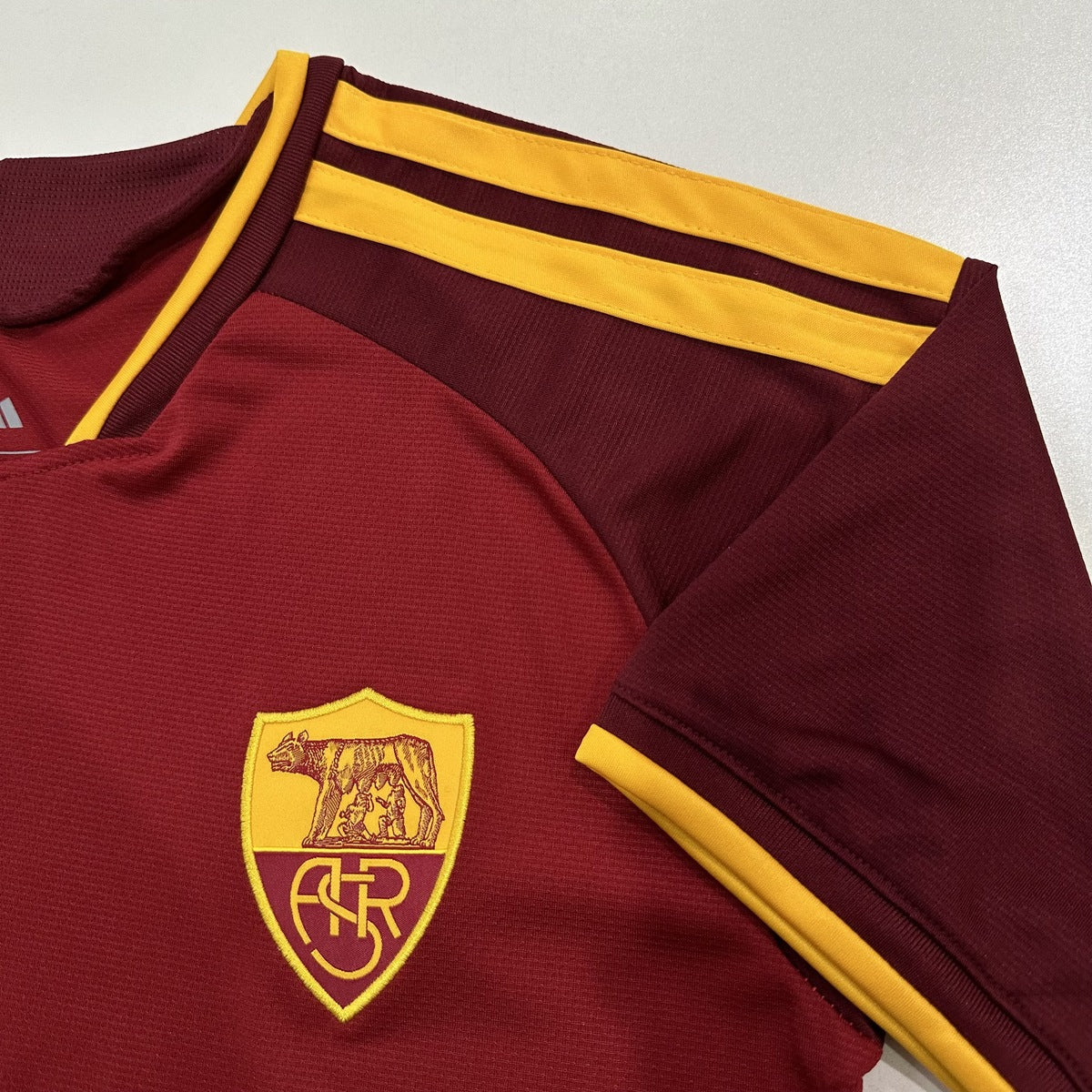 Jersey AS Roma 2026-27 Local rojo, foto 8 de 8