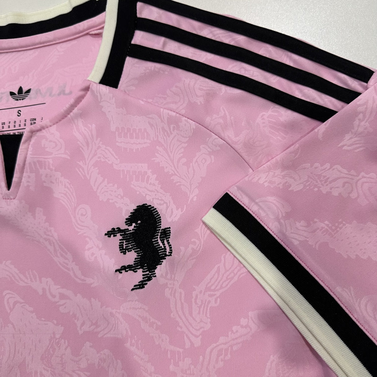 Jersey Juventus 2026-27 Visitante rosa, foto 8 de 8