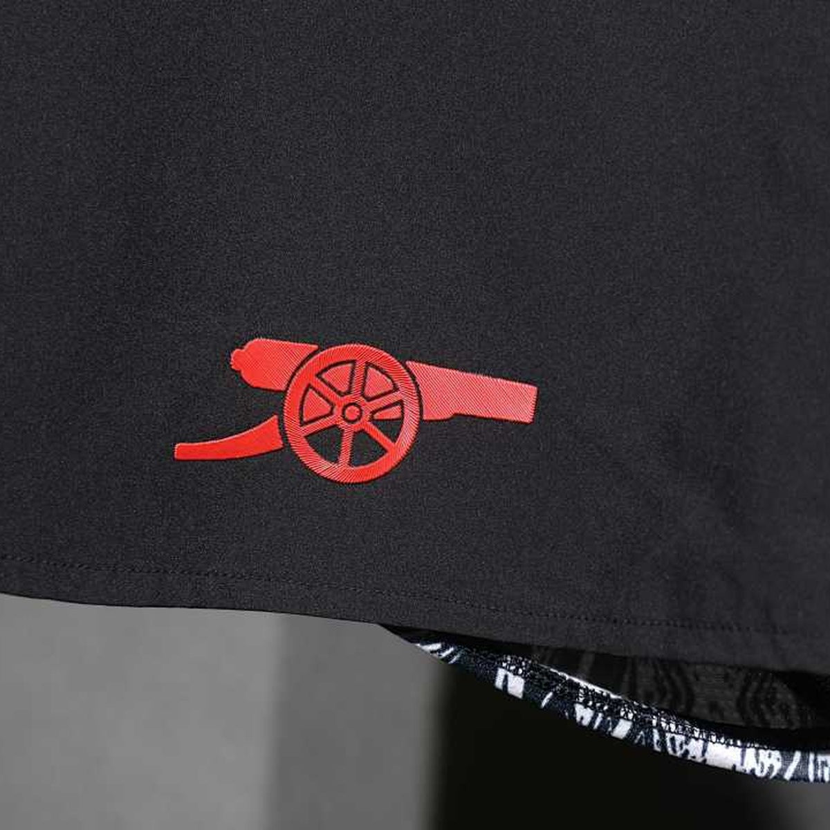 Short Arsenal adidas 2024-25 Visitante negro, foto 6 de 6