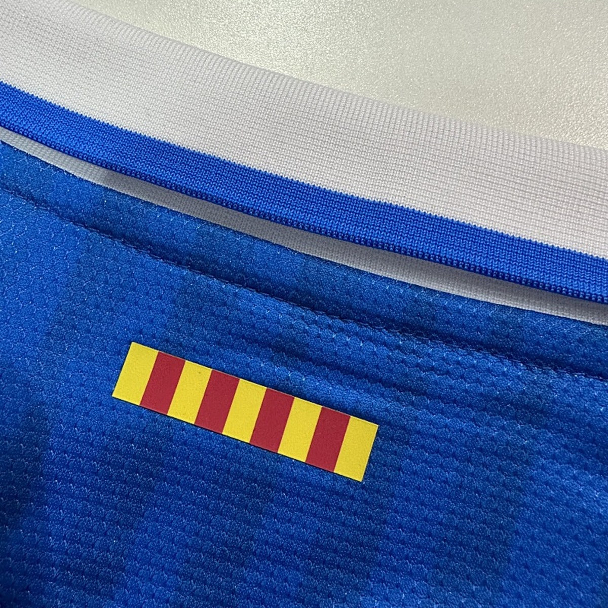 Jersey Espanyol 2025-26 Local blanco, foto 8 de 9