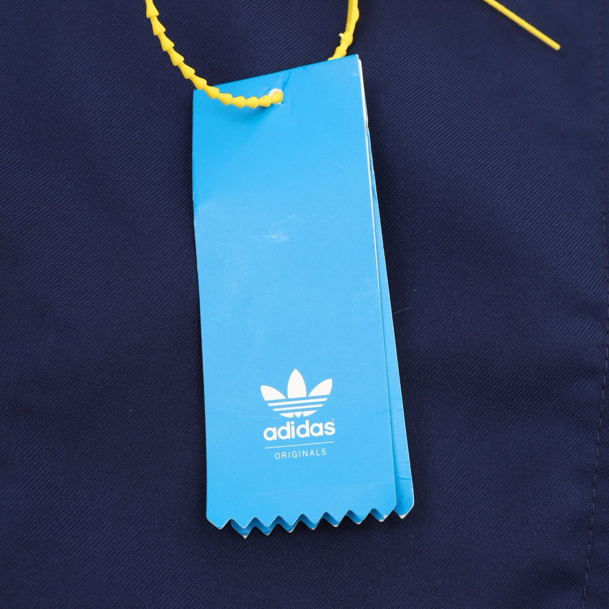 Chamarra adidas adicolor Azul marino, foto 2 de 9