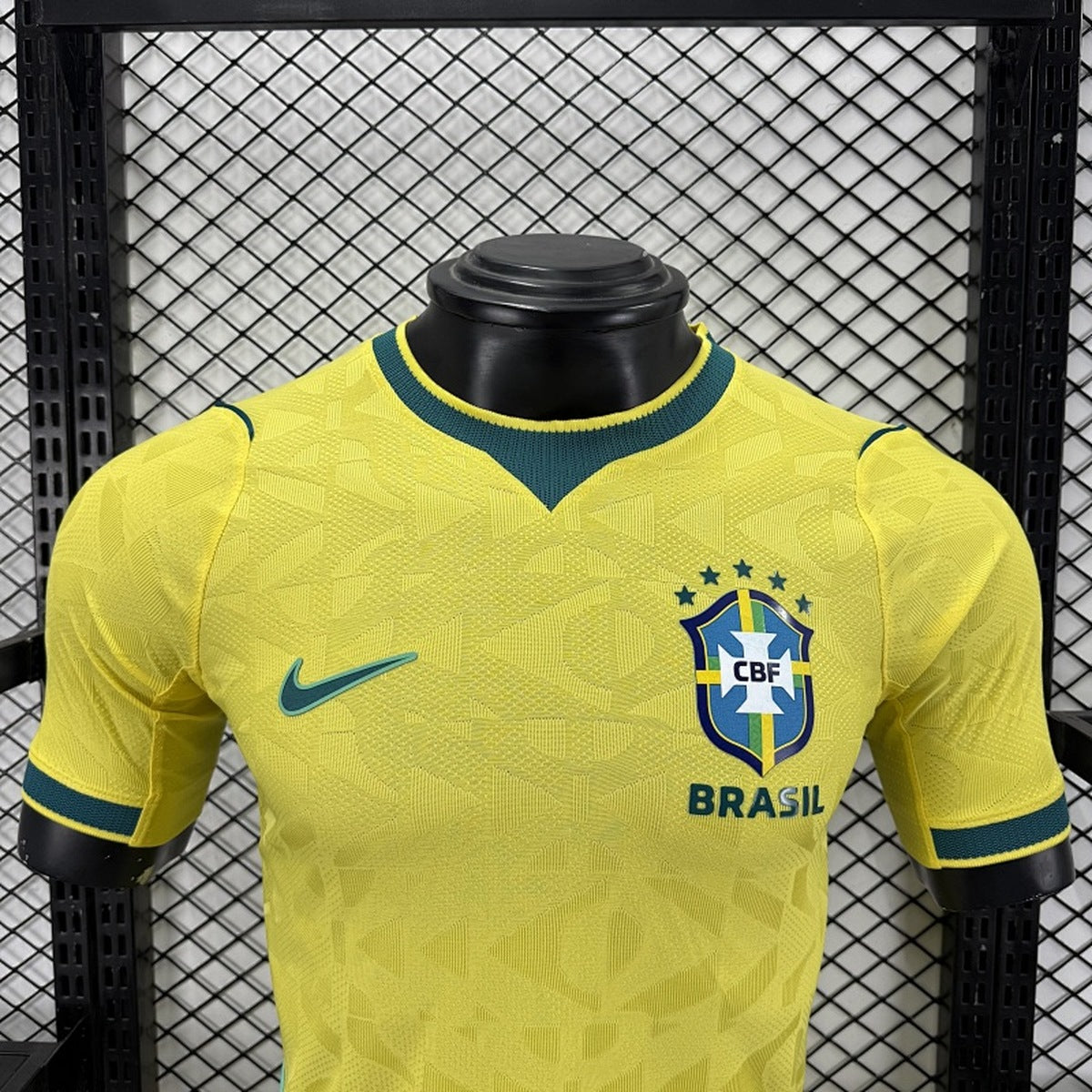 Jersey Brasil 2026 Local amarillo, foto 9 de 10