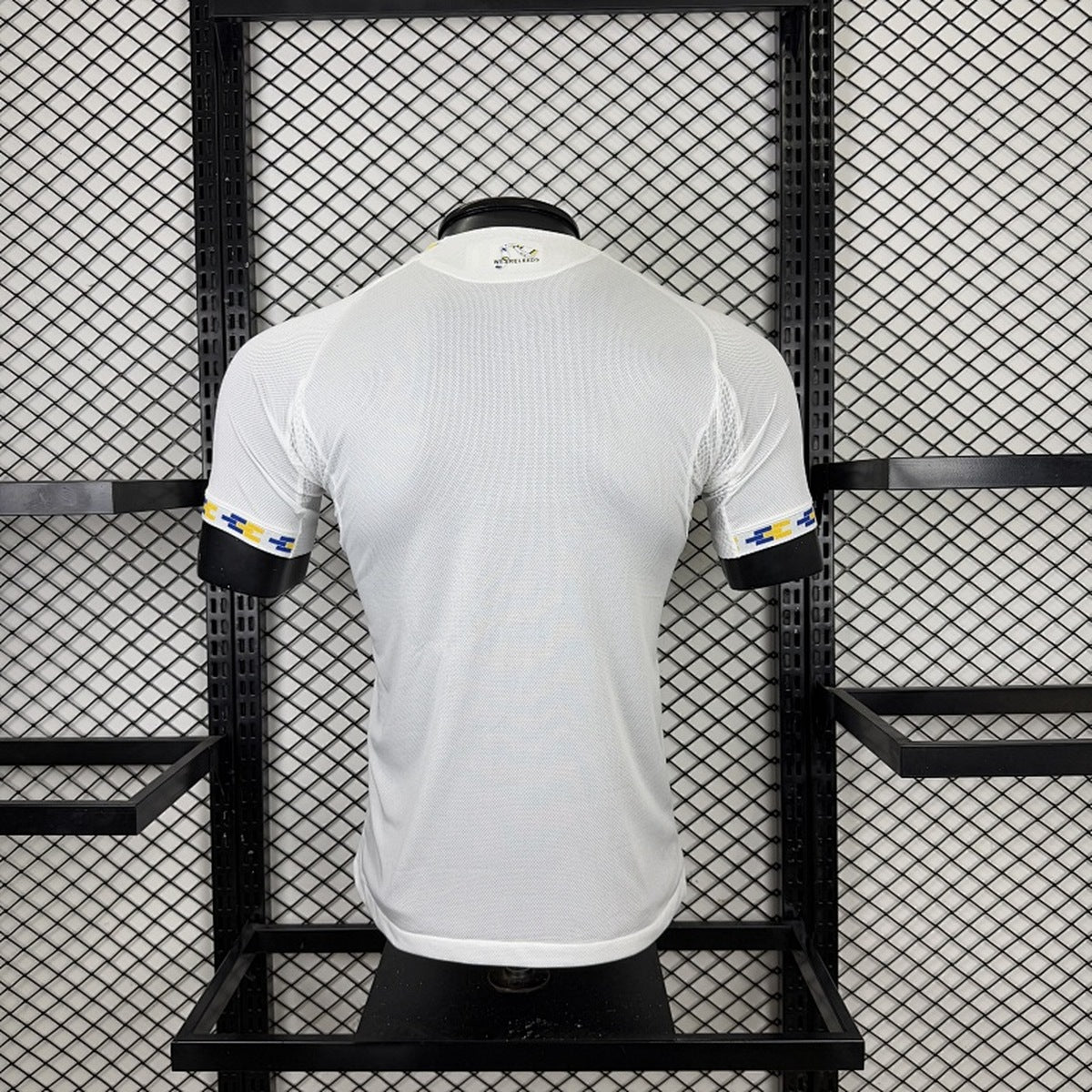 Jersey Leeds United 2025-26 Local blanco, foto 9 de 9
