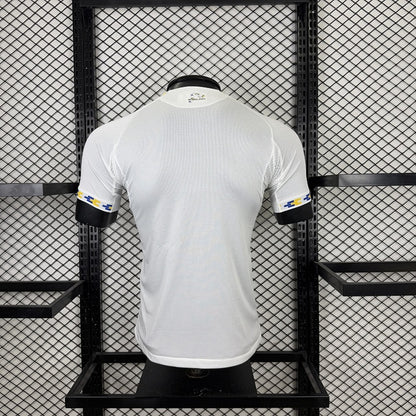 Jersey Leeds United 2025-26 Local blanco, foto 9 de 9