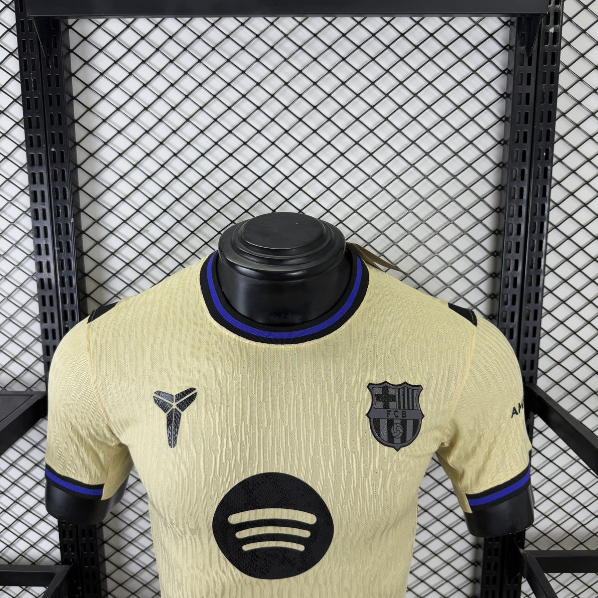 Jersey FC Barcelona 2025-26 Visitante beige, foto 9 de 10