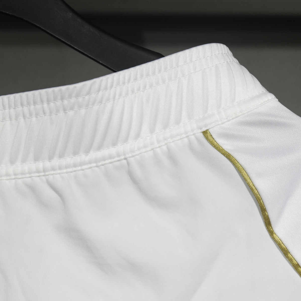 Short Aston Villa adidas 2025 Local blanco, foto 4 de 6