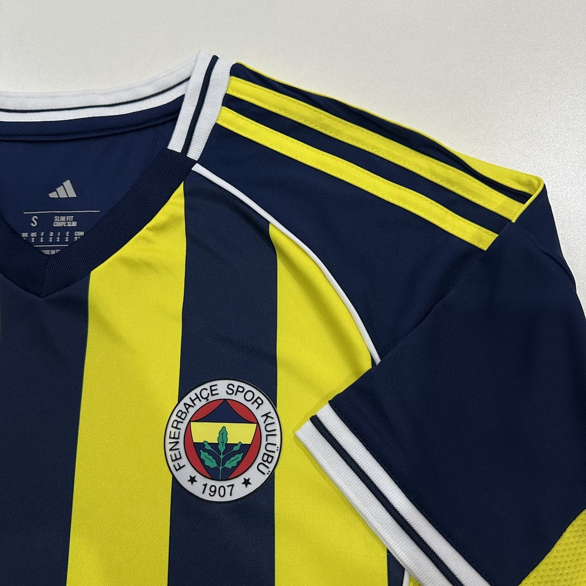 Jersey Fenerbahçe 2025-26 Local amarillo, foto 8 de 8