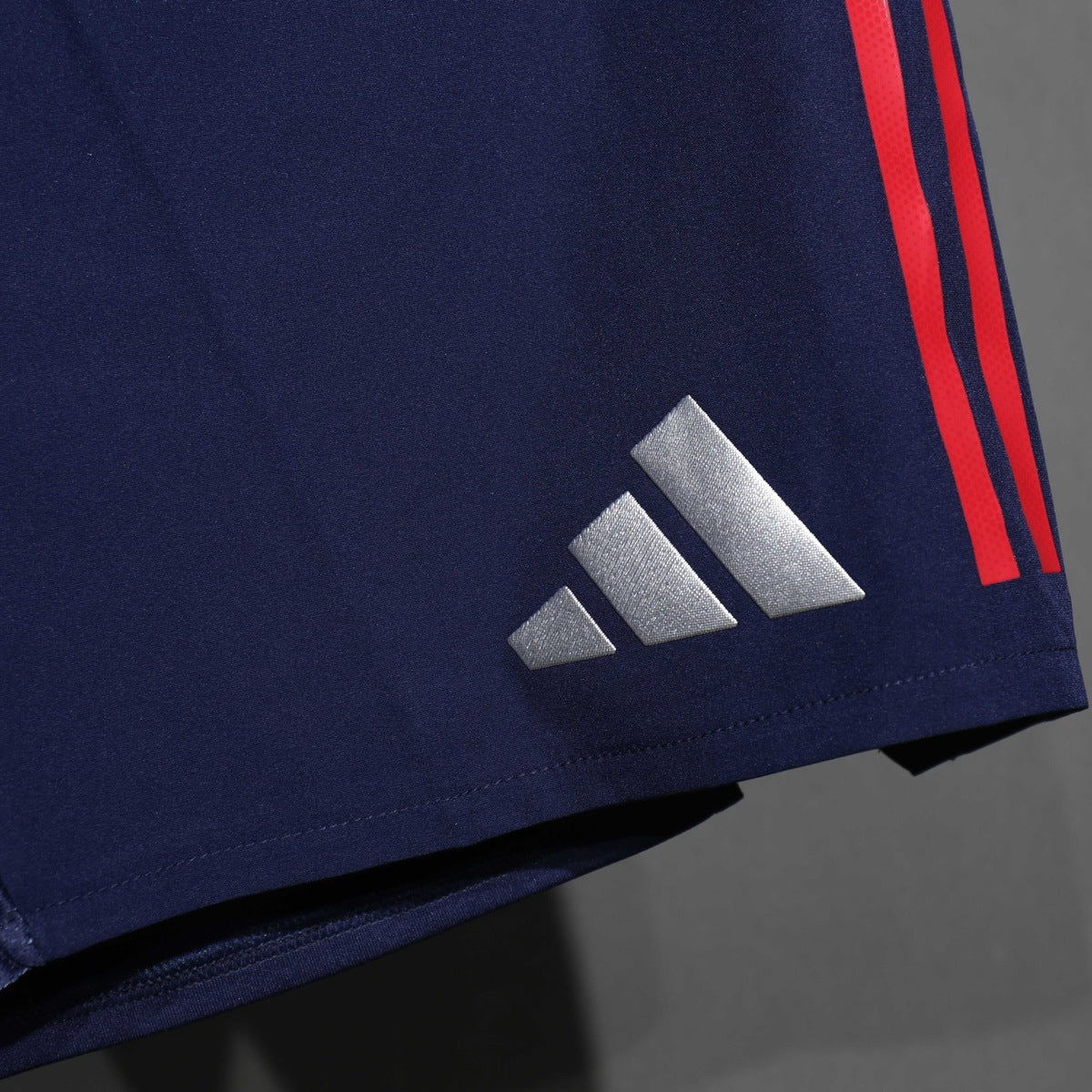 Short Arsenal adidas 2025 Visitante azul marino, foto 4 de 5