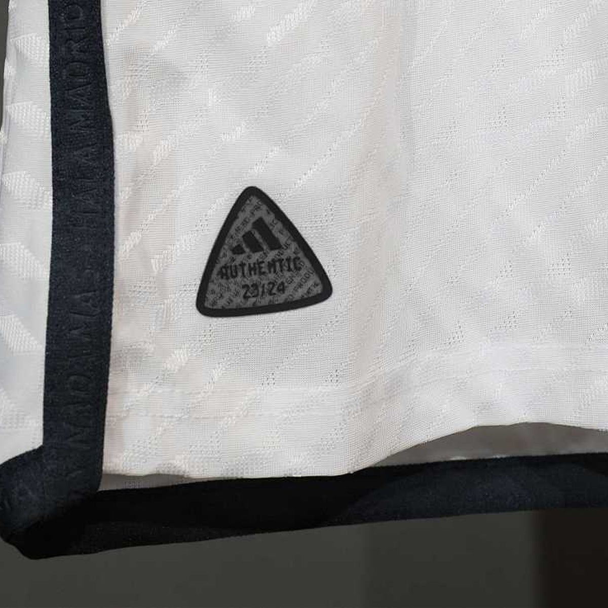 Jersey Real Madrid 2023-24 Local blanco, foto 8 de 8