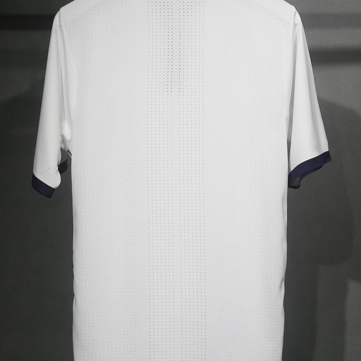 Jersey Real Madrid 2016-17 Local blanco, foto 6 de 12