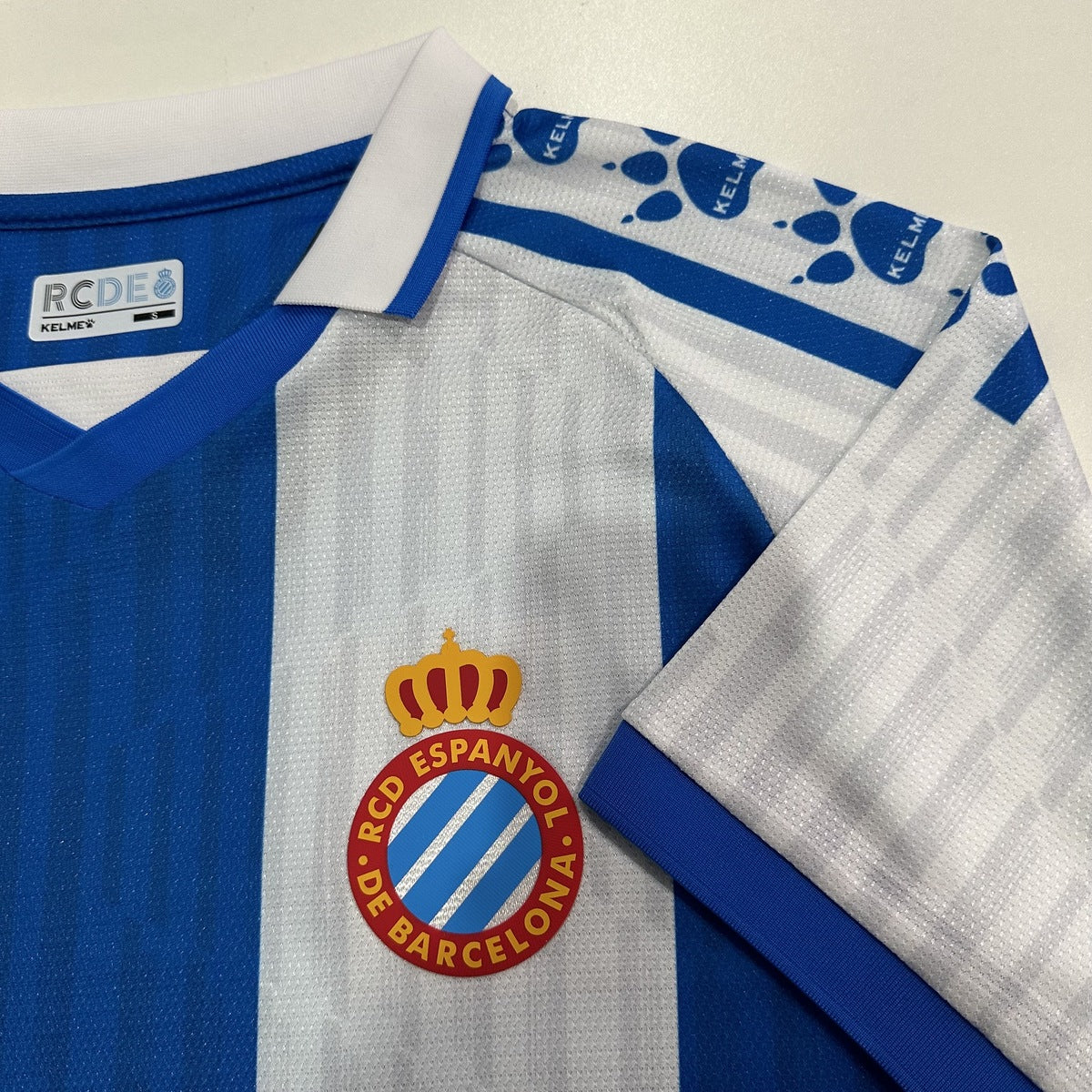 Jersey Espanyol 2025-26 Local blanco, foto 9 de 9