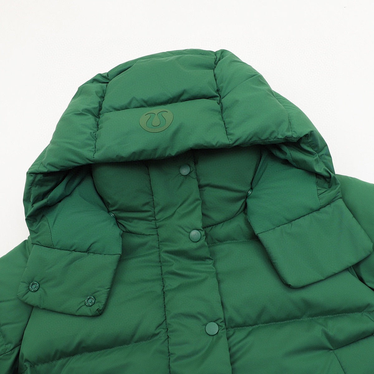 Chamarra de Plumas lululemon Wunder Puff 4 Paneles Verde, foto 8 de 9