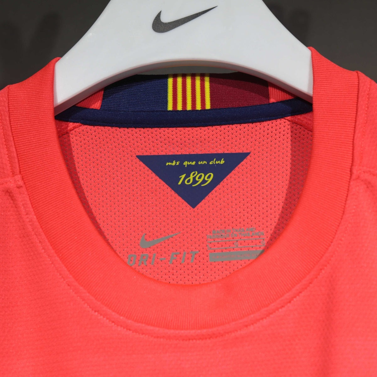 Jersey FC Barcelona 2014-15 Visitante rosa, foto 4 de 8