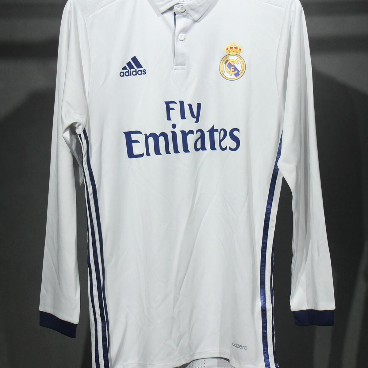 Jersey Real Madrid 2016-17 Local blanco, foto 6 de 6