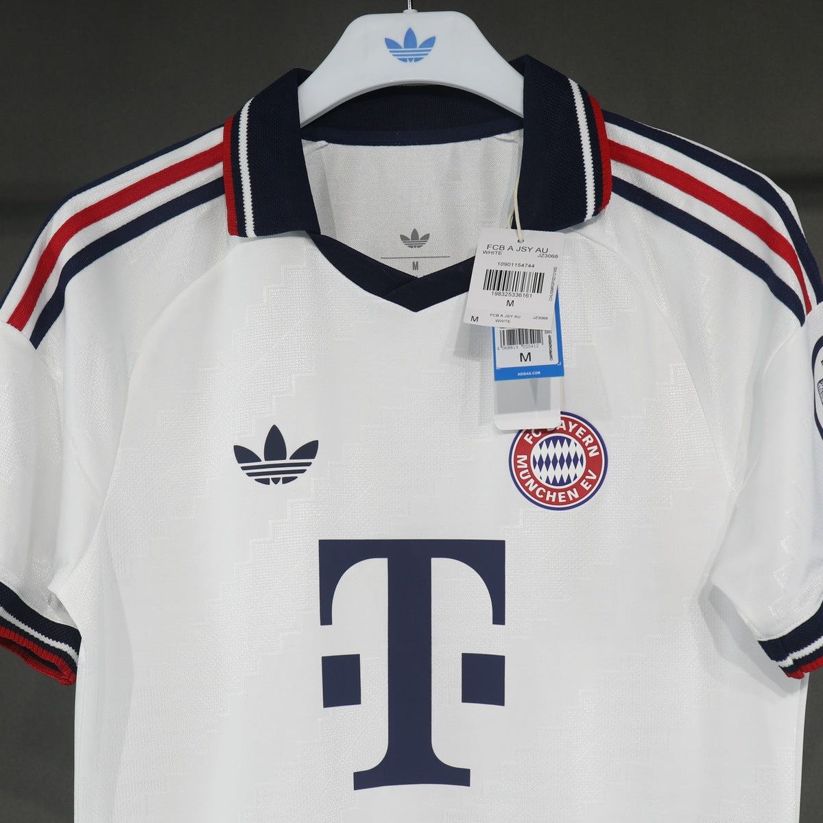 Jersey Bayern Múnich 2026-27 Visitante blanco, foto 8 de 8