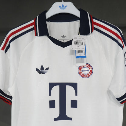 Jersey Bayern Múnich 2026-27 Visitante blanco, foto 8 de 8