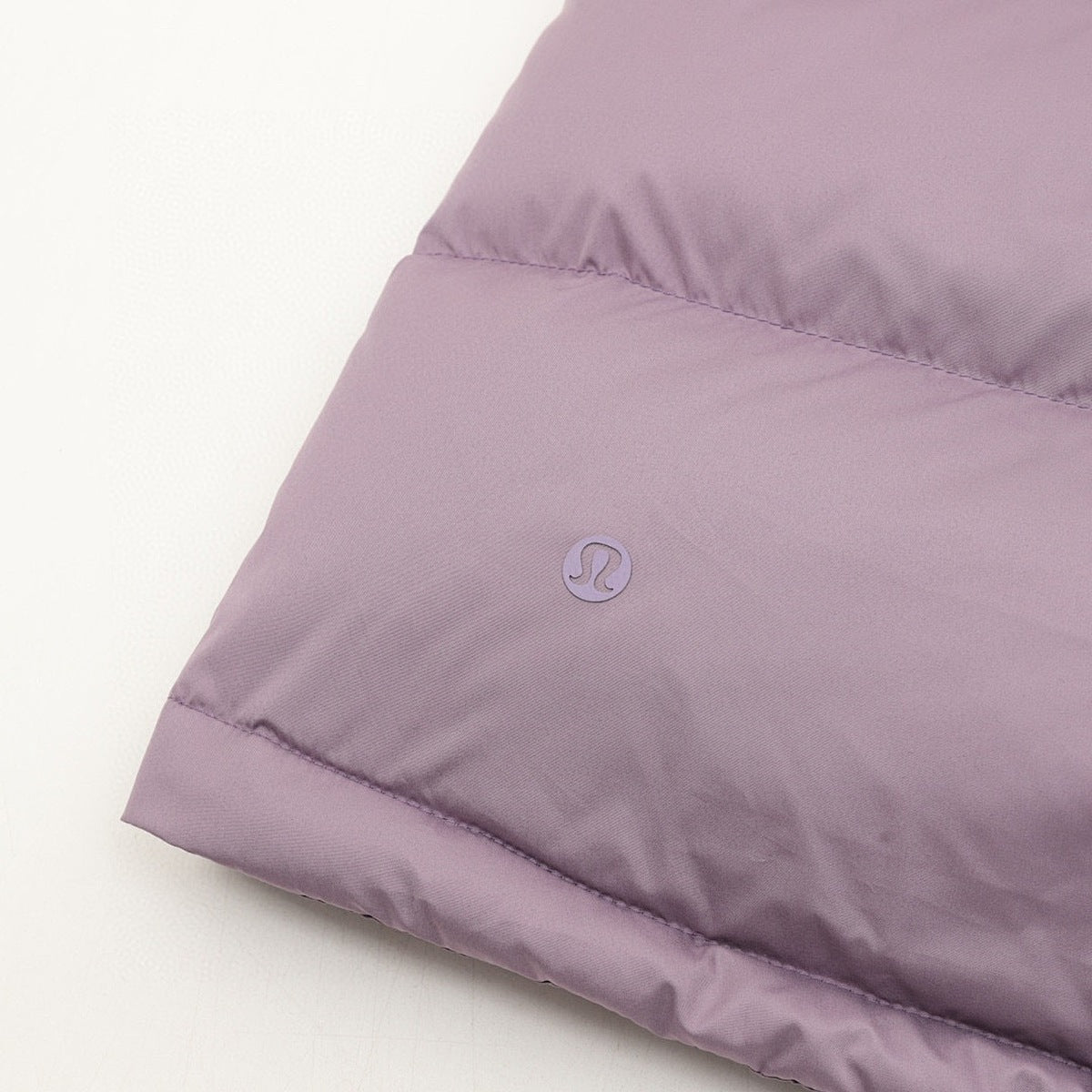 Chamarra de Plumas lululemon Wunder Puff 5 Paneles Lila morado, foto 4 de 9