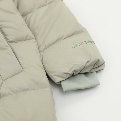 Chamarra de Plumas lululemon Wunder Puff Larga Verde Salvia beige, foto 7 de 9