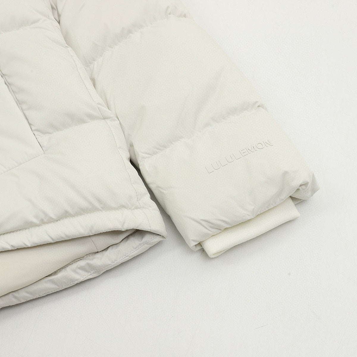 Chamarra de Plumas lululemon Wunder Puff 5 Paneles Blanca blanco, foto 7 de 9