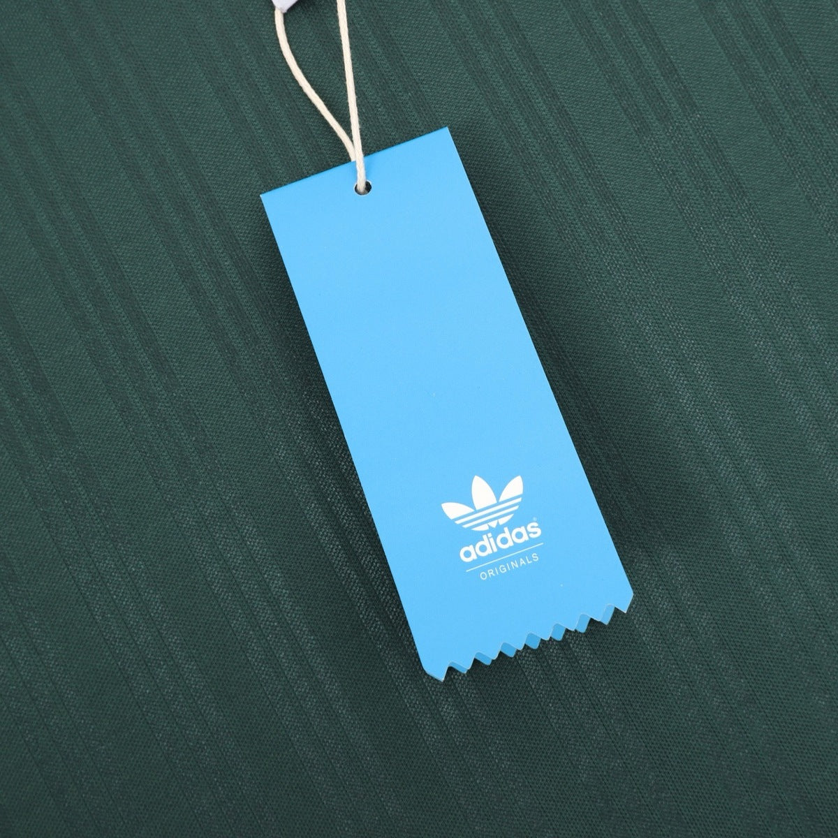 Playera adidas Logo Retro Verde, foto 6 de 9