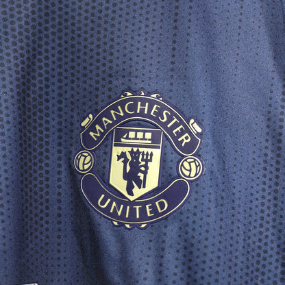 Jersey Manchester United 2018-19 Tercero azul marino, foto 7 de 8