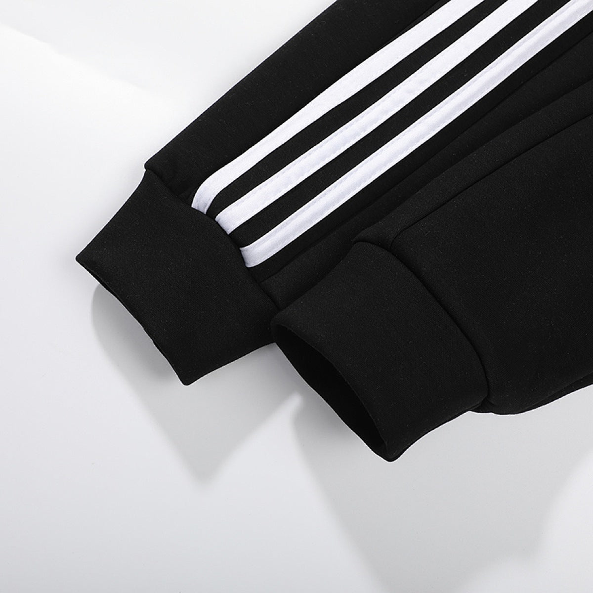 Sudadera adidas Trébol 3D en Manga, foto 10 de 13