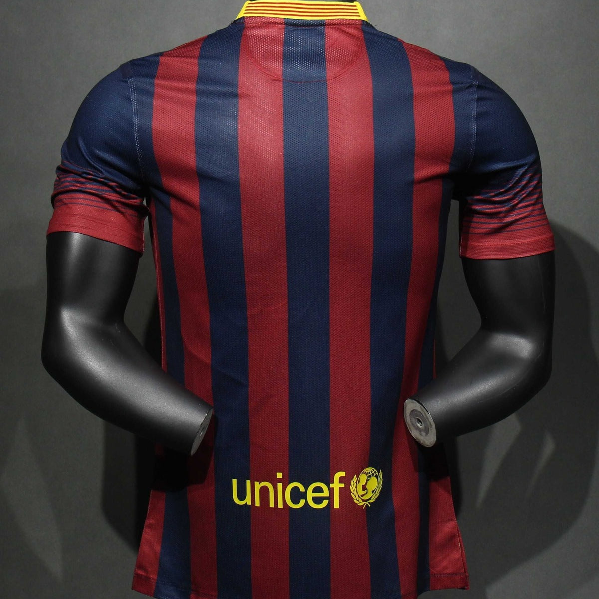 Jersey FC Barcelona 2013-14 Local rojo, foto 2 de 7