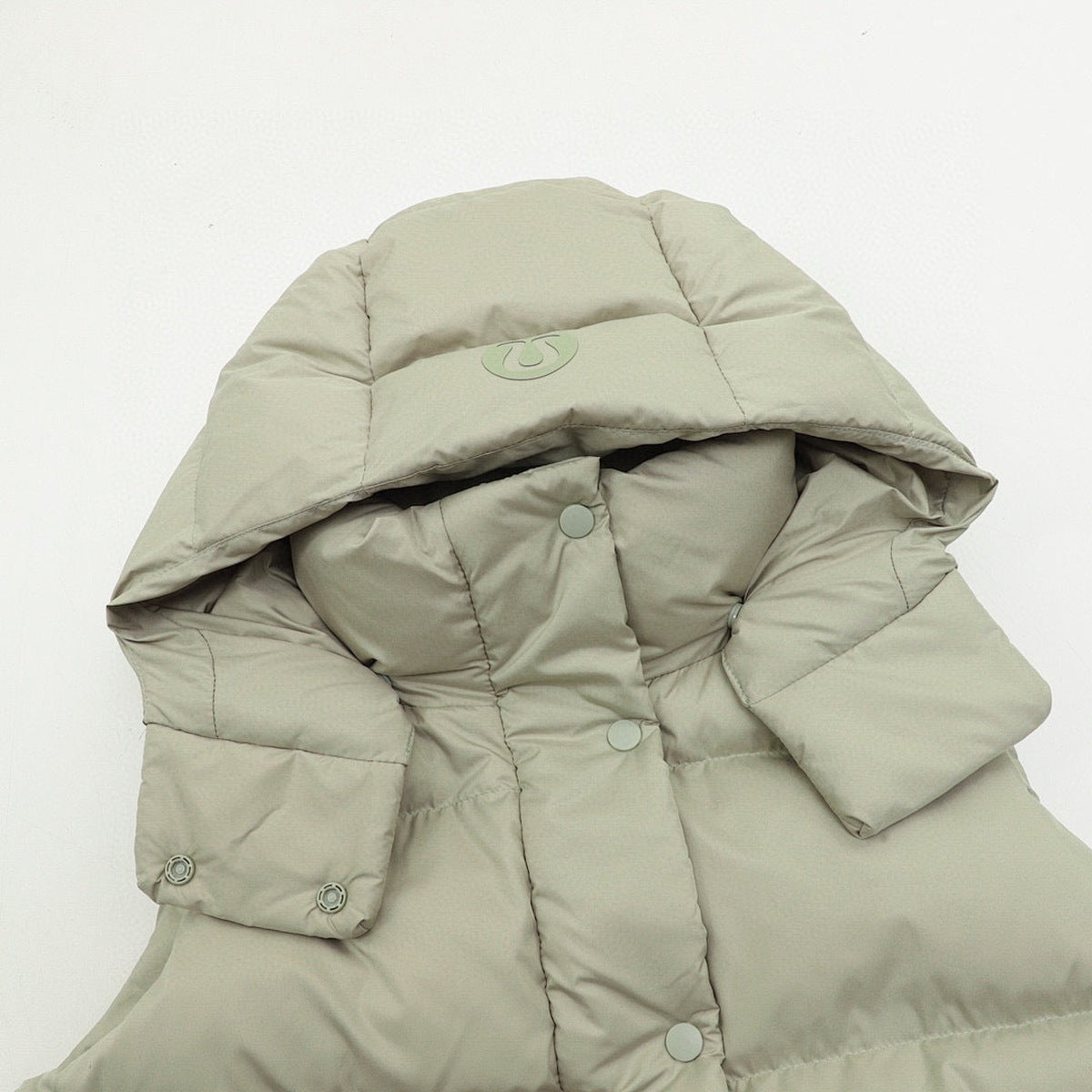 Chaleco de Plumas lululemon Wunder Puff Verde Salvia, foto 8 de 9