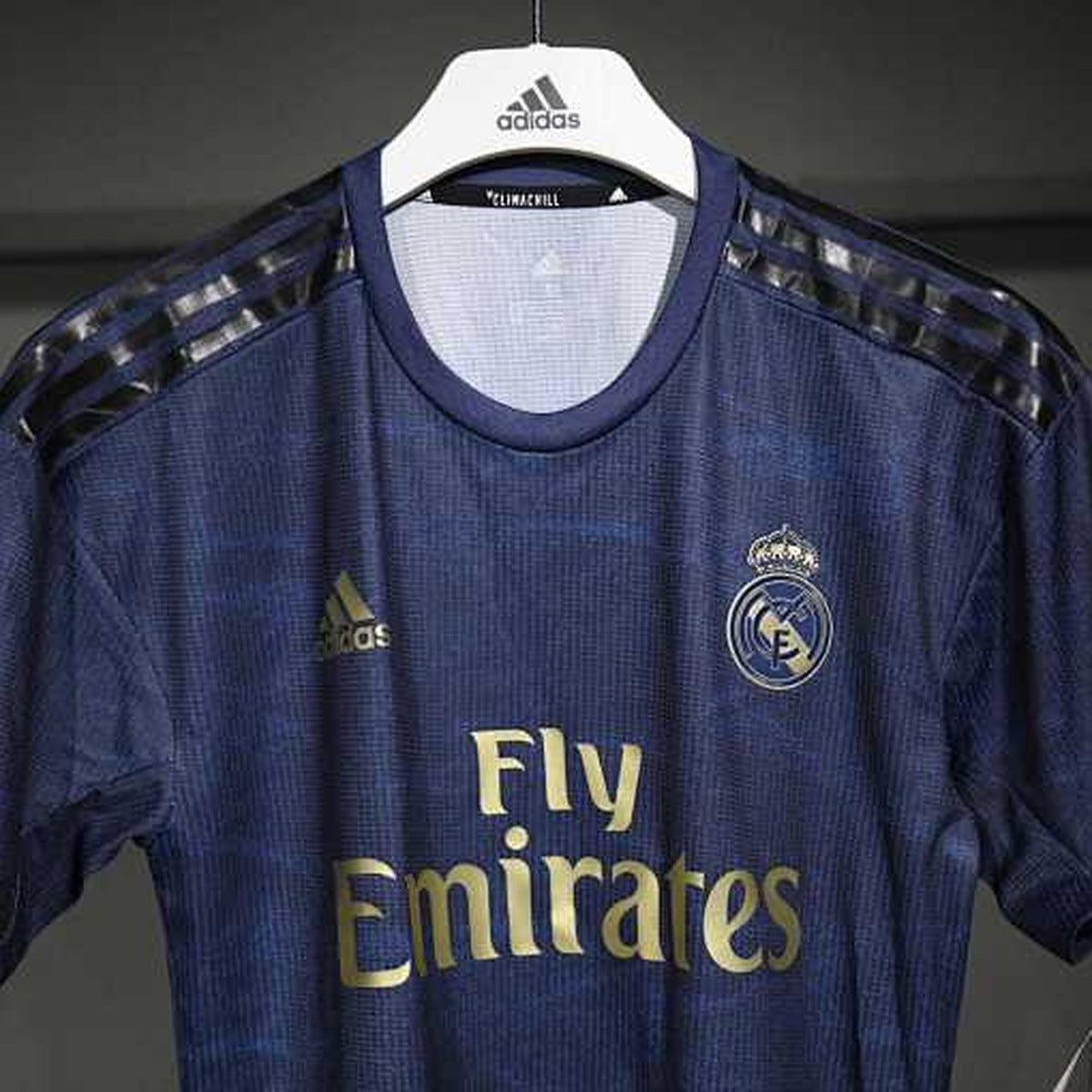 Jersey Real Madrid 2019-20 Visitante azul marino, foto 8 de 9