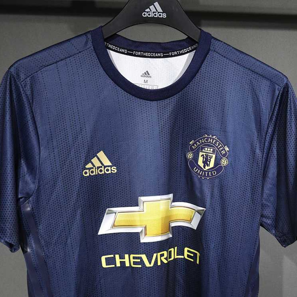 Jersey Manchester United 2018-19 Tercero azul marino, foto 8 de 8