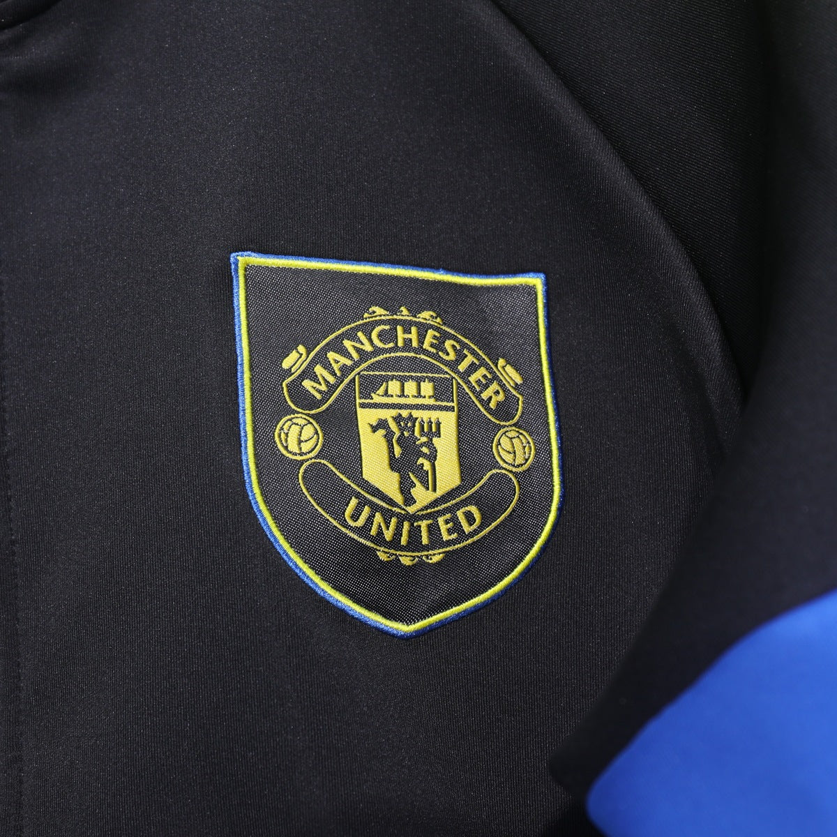 Conjunto Manchester United adidas 2026 Negro, foto 11 de 12