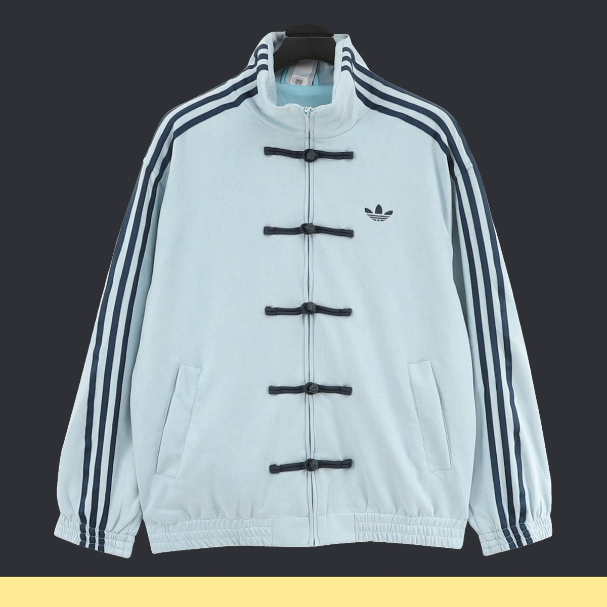 Chamarra adidas Tang Año Nuevo Chino azul cielo, vista de frente