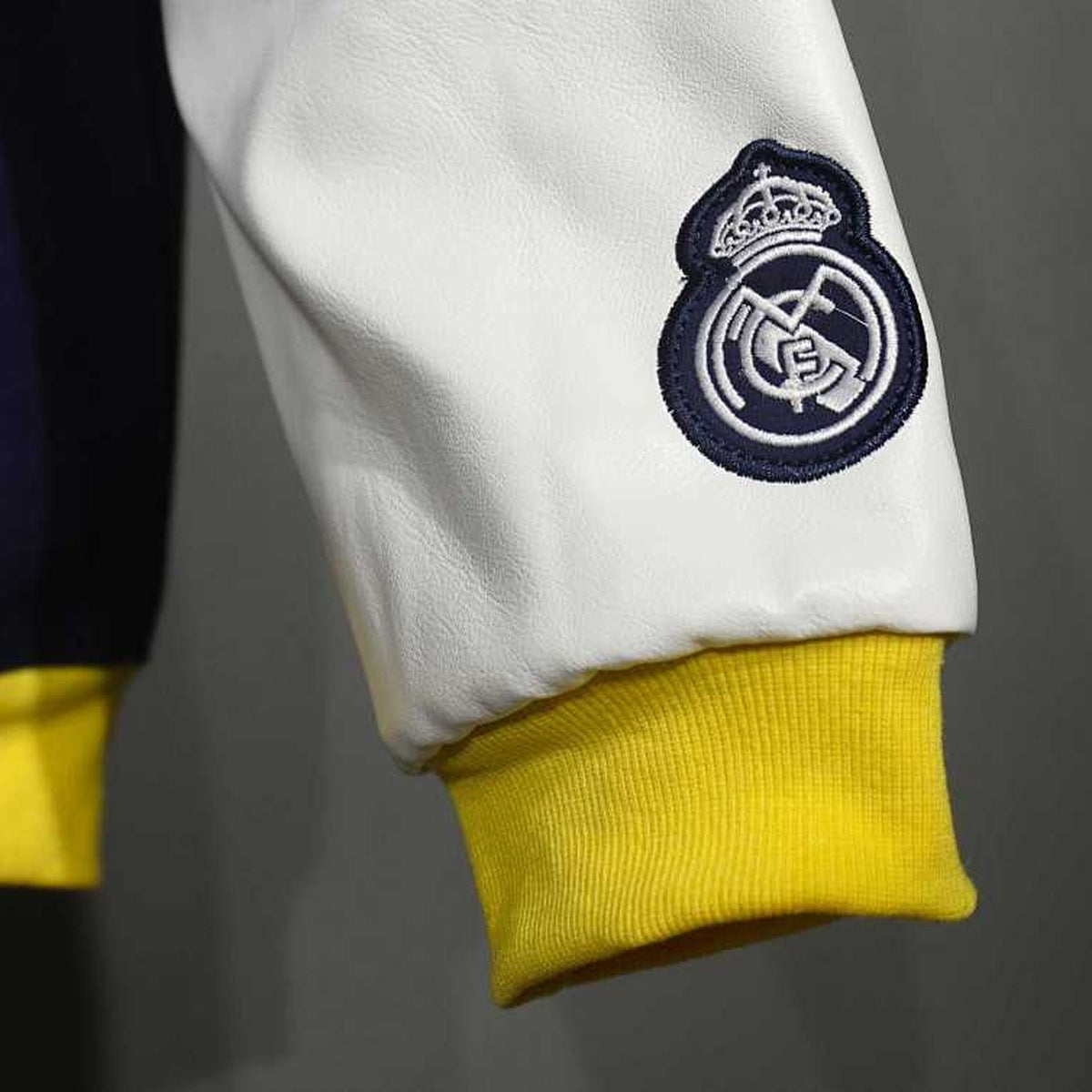 Chamarra Real Madrid adidas VRCT Azul marino, foto 10 de 11