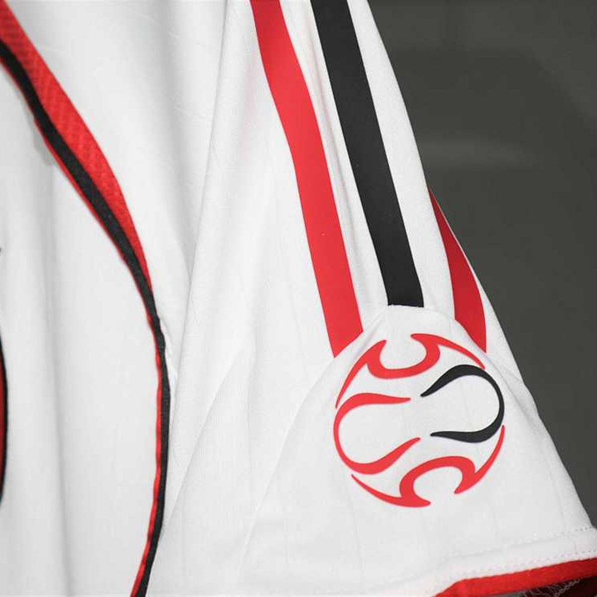 Jersey AC Milan 2006-07 Visitante blanco, foto 5 de 7