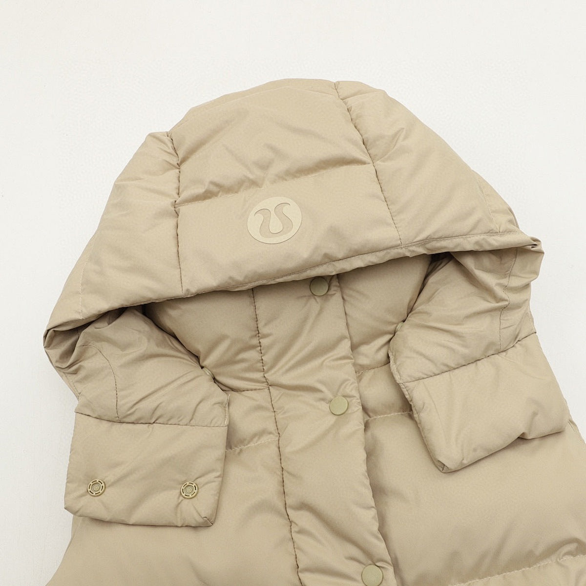 Chaleco de Plumas lululemon Wunder Puff Beige, foto 8 de 9