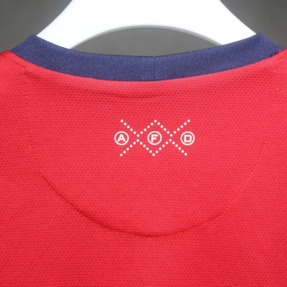 Jersey Arsenal 2012-13 Local rojo, foto 9 de 15