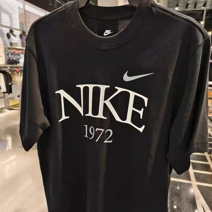 Playera Nike 1972 Letras Clásicas, foto 5 de 5